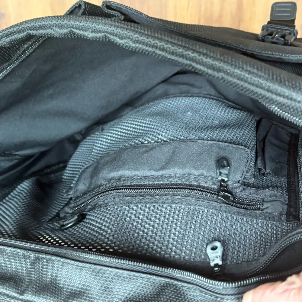 TUMI Black Nylon & Leather Briefcase Messenger Bag